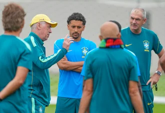 Carlo Ancelotti espera evolução do Brasil em jogo contra a Escócia