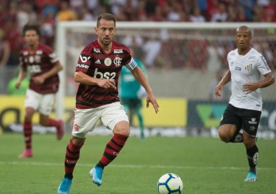 Santos sofre com Gabigol e Flamengo dispara na ponta do Brasileirão