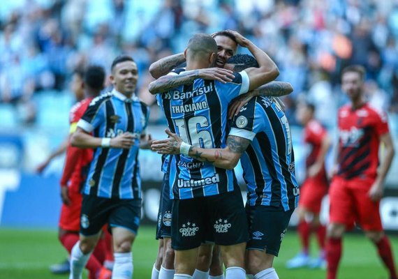 Com gols de Luan e Thaciano, reservas do Grêmio vencem o Athletico em Porto Alegre