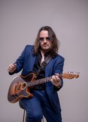 Dino Fonseca apresenta show ‘De volta aos anos 80’