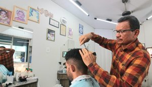 Barbearia à moda antiga sobrevive há 41 anos em Arapiraca