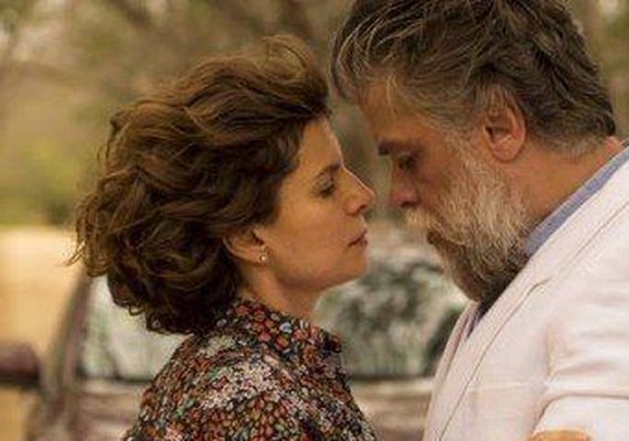 Rosinete descobre caso de Pedro e Joana, e transa com Ramiro