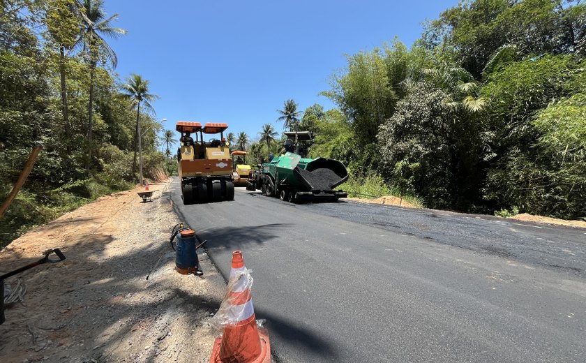 Ggrota do Andraújo recebe 500 metros de asfalto em nova etaba da obra de pavimentação