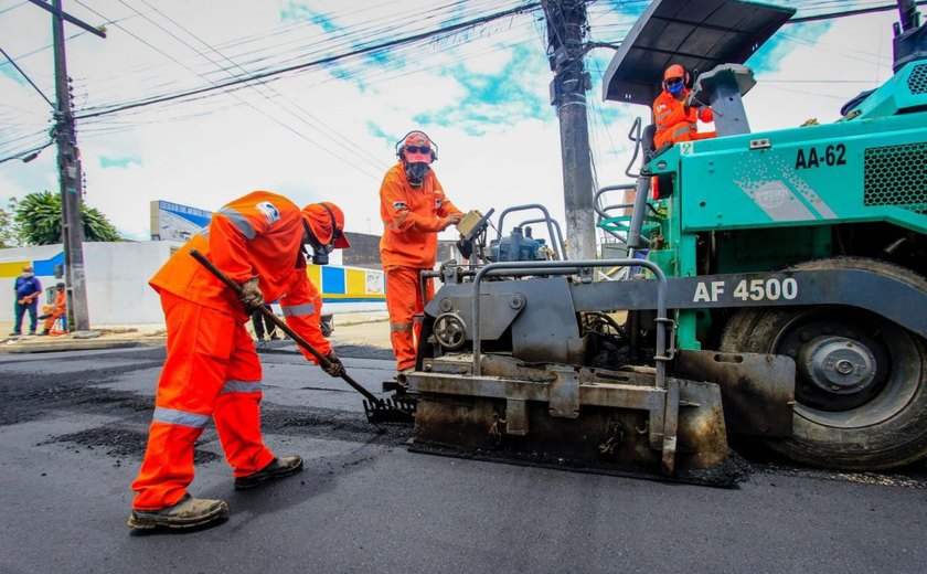 Mais de 70 ruas do Clima Bom recebem obras de infraestrutura da Prefeitura