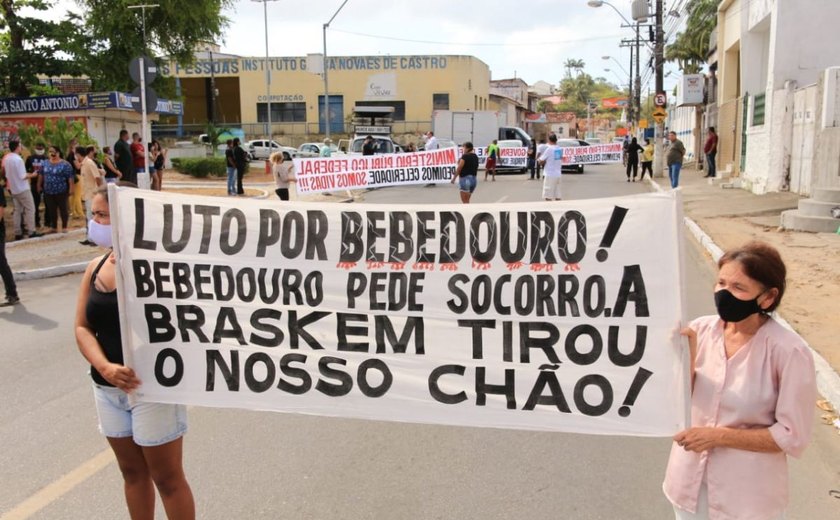 Moradores do Bebedouro exigem rapidez do MPF e atacam Braskem: 'tirou o nosso chão'