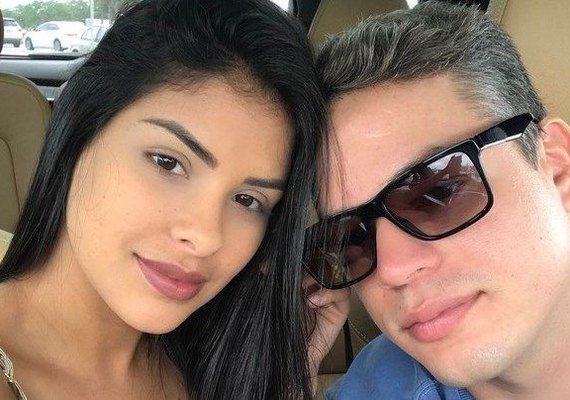 Ex-BBB Munik reclama de noivo em rede social: 'Egoísta'