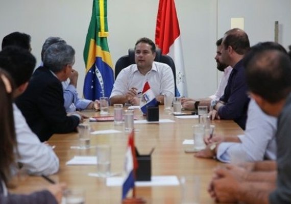 Renan Filho recebe criadores de camarão e garante incentivo à carcinicultura