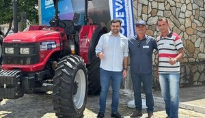 Codevasf entrega equipamentos agrícolas para impulsionar a agricultura familiar em AL
