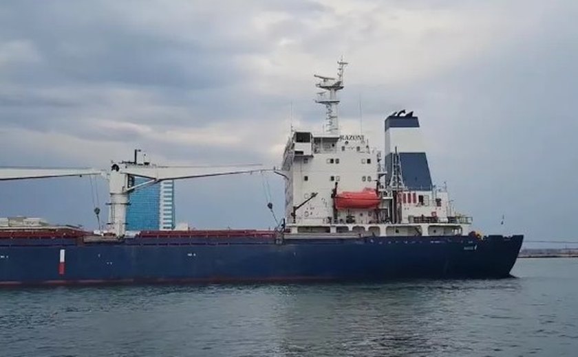 Primeiro navio com grãos deixa porto de Odessa desde a invasão russa