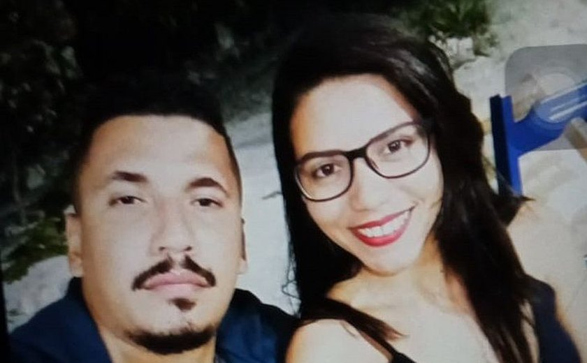 Casal é encontrado morto com marcas de tiros em quarto de residência no Pontal da Barra