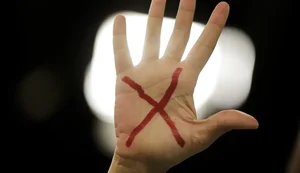 Mulher é agredida pelo companheiro durante comemoração de aniversário em Maceió