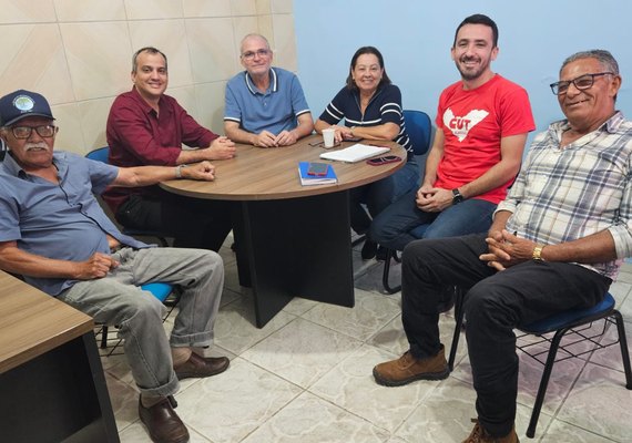 Urbanitários participam de reunião com Conselheiro eleito da EQTPREV