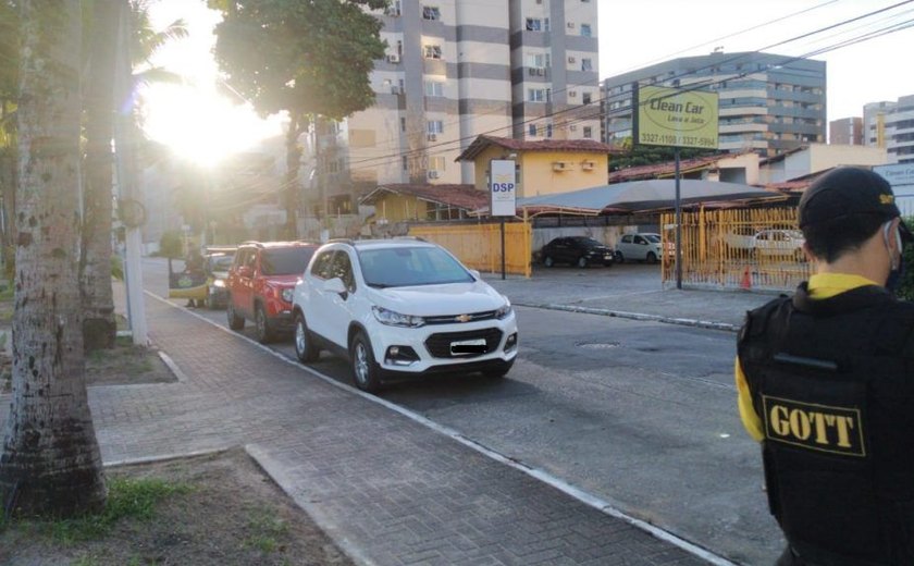 SMTT de Maceió já autuou 299 veículos por descumprirem decreto municipal