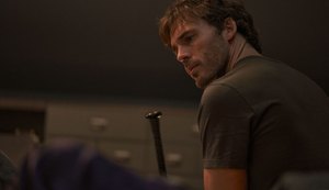 O Homem do Saco, filme de terror com Sam Claflin, ganha trailer misterioso; assista o vídeo