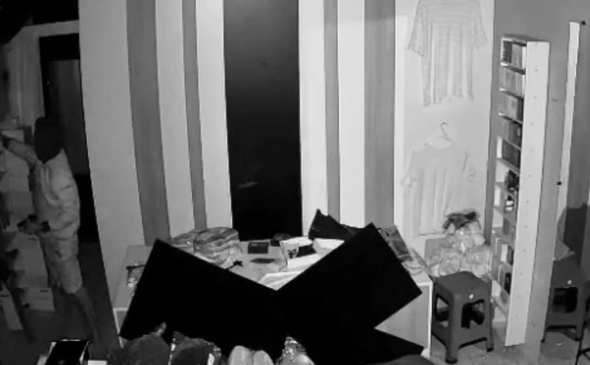 Loja de roupas e acessórios é invadida e tem prejuízo de mais de R$ 7 mil em Arapiraca