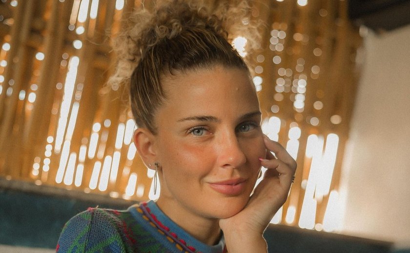 Ex-atriz mirim da Globo, Debby Lagranha é hospitalizada após ser picada por uma aranha