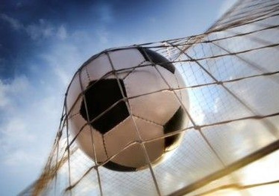 Goiás marca no fim, vence o ABC e respira na Série B