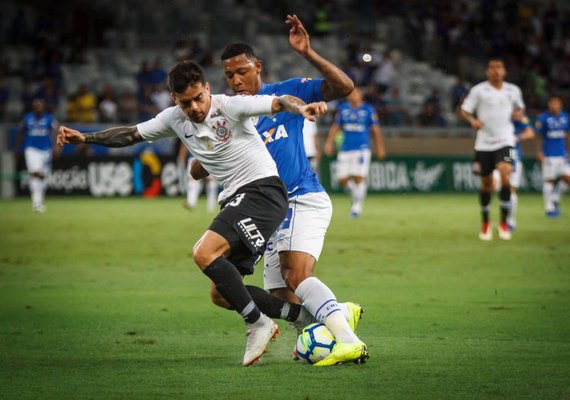 Corinthians perde e segue pressionado pela zona de rebaixamento