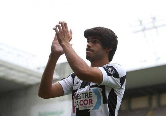 Promessa do futebol morre aos 20 anos de idade vítima de um tumor