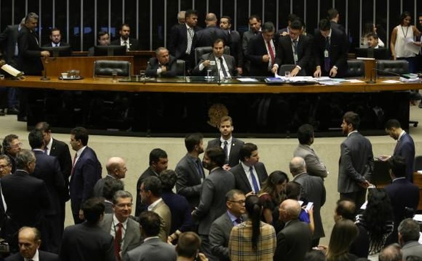 Câmara inicia debate e votação da PEC que altera regras para eleições