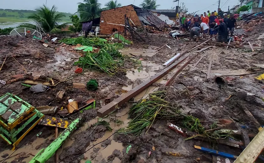 Campanhas arrecadam doações para vítimas das chuvas em Alagoas