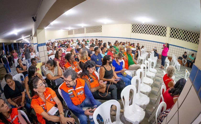 Prefeitura participa de escuta pública com moradores dos Flexais e discute reurbanização do local