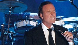 Suposto filho de Julio Iglesias pede reconhecimento de paternidade na Espanha