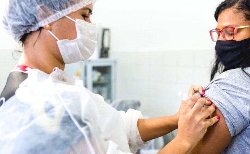 Vacina Antirrábica Humana é oferecida ao público em quatro unidades de saúde de Maceió