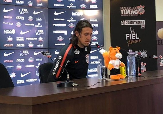 Goleiro Cássio diz que rebaixamento não o assusta: 'Não tenho medo de cair'