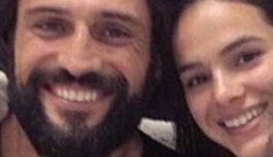 Bruna Marquezine está encantada com o galã português José Fidalgo