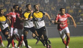 CRB toma dois no primeiro tempo e perde para o Criciúma em Santa Catarina
