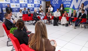 TSE reúne influenciadores digitais em estratégia contra desinformação nas redes