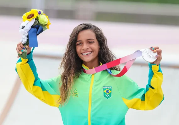 Com virada no fim, Rayssa Leal é bicampeã mundial de skate street