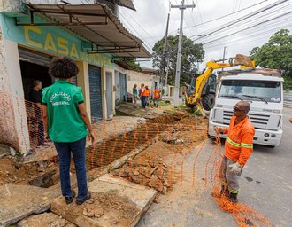 Ligação clandestina foi causa de afundamento na Vila Saem, diz prefeitura
