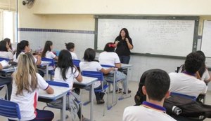 Governo beneficia 160 mil estudantes alagoanos com oficinas e material didático