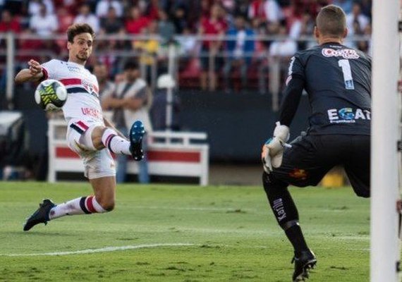 São Paulo vence Linense no jogo de ida das quartas de final do Paulista