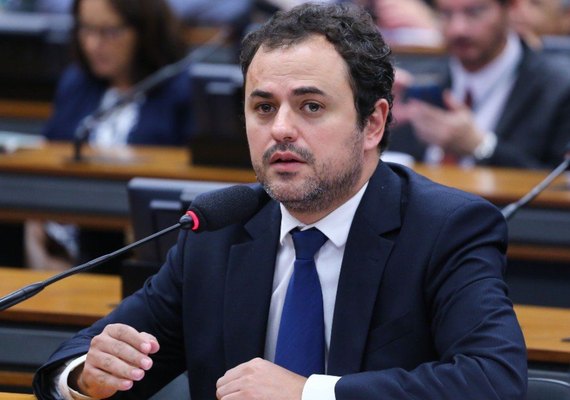 Deputado federal Glauber Braga afirma estar com sintomas de Covid-19