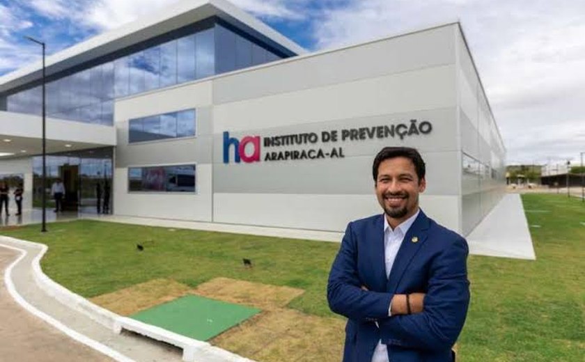 Rodrigo Cunha anuncia início dos atendimentos a mulheres no Hospital de Amor de Arapiraca