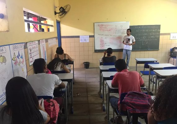 MST lança Cursinho Pré-Enem Popular em Maceió