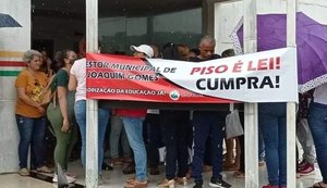 Servidores públicos de Joaquim Gomes paralisam atividades