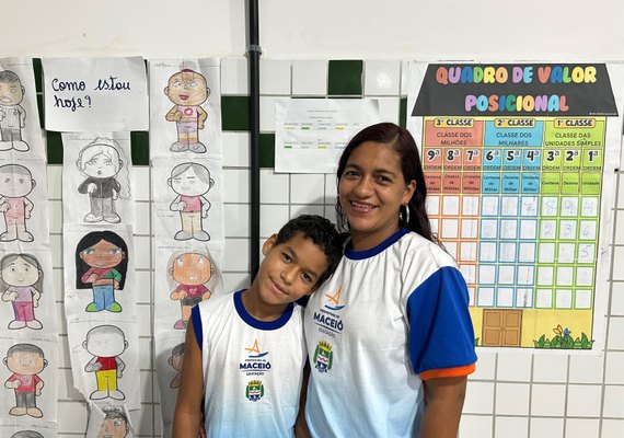 Escola municipal se torna espaço de transformação para adultos que voltam a estudar juntos aos filhos e netos