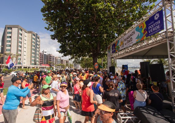 Mungunzá do Pinto reúne centenas de foliões no esquenta para o desfile dia 22