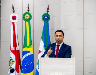 Vereador propõe projeto de lei para limitar uso de caixas de som nas praias e ônibus de Maceió