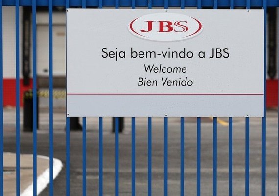 JBS contrata ex-secretário de segurança alimentar dos EUA como diretor