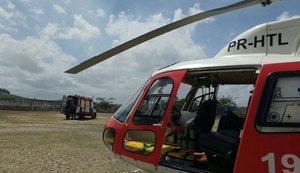 Trave de campo de futebol cai e deixa criança em estado grave