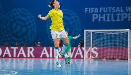 Brasil goleia e avança para semifinal da Copa do Mundo de futsal