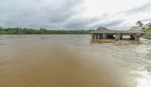 Na Índia, inundações matam centenas e deslocam 1 milhão de pessoas