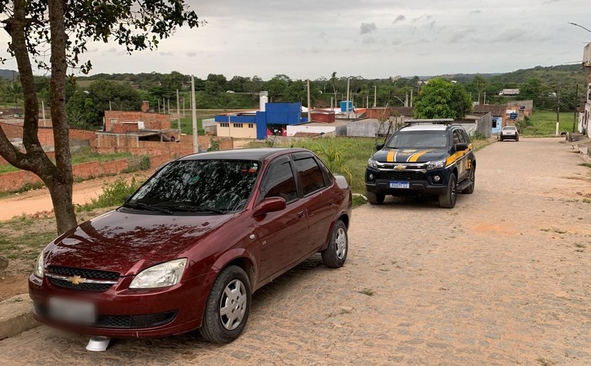 Dois veículos roubados são recuperados pela PRF no interior de Alagoas em menos de 72 horas