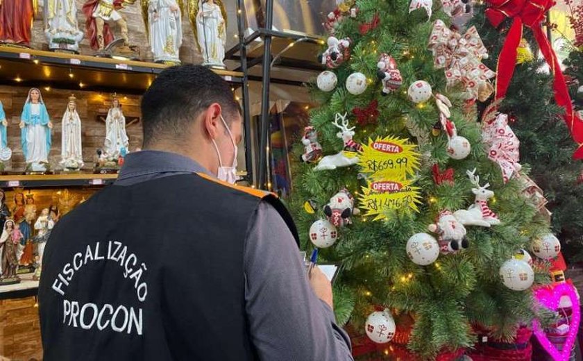 Procon Maceió orienta consumidores para compras natalinas