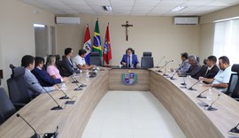 Procurador-geral de Justiça reúne vereadores e anuncia medidas contra problemas da BRK